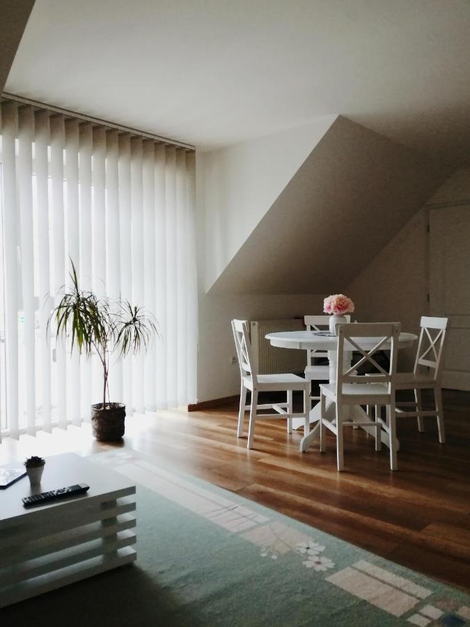 Apartman Pri Parku Sered' Dış mekan fotoğraf