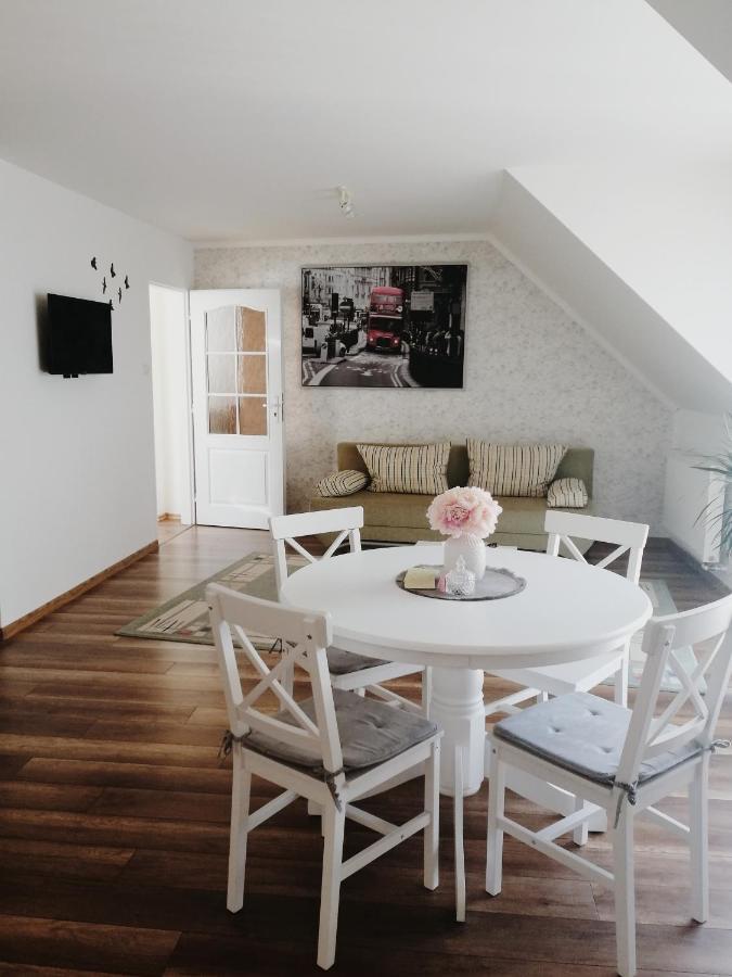 Apartman Pri Parku Sered' Dış mekan fotoğraf