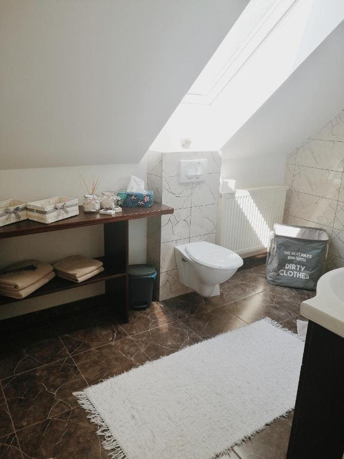 Apartman Pri Parku Sered' Dış mekan fotoğraf