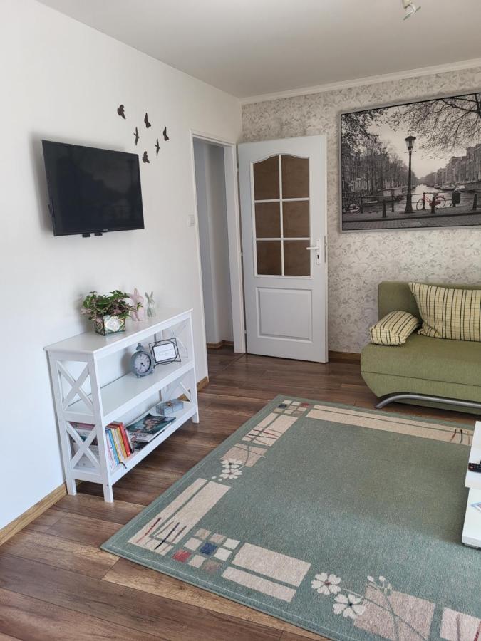 Apartman Pri Parku Sered' Dış mekan fotoğraf